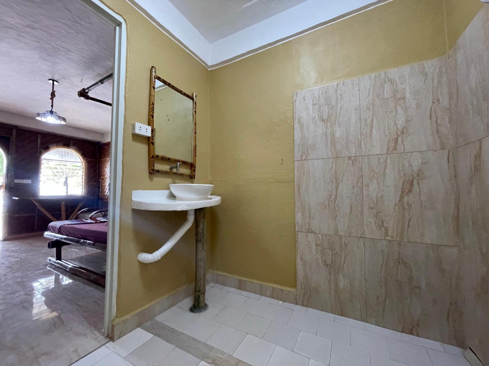 Voodoo House Bed & Breakfast Lalao Екстериор снимка