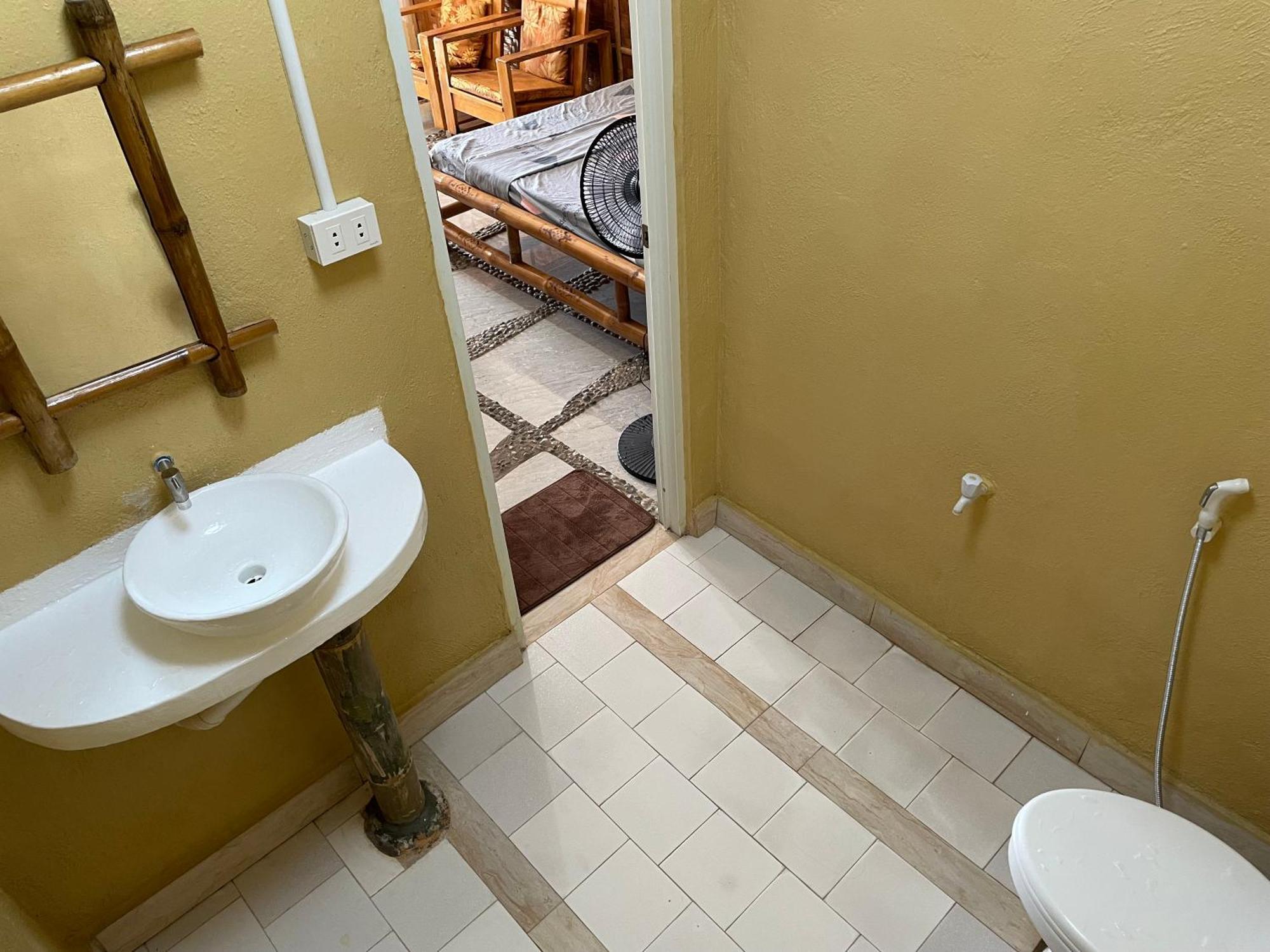 Voodoo House Bed & Breakfast Lalao Екстериор снимка